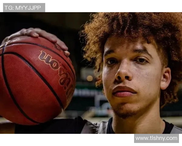 扎克拉文的飞跃之路:从天赋少年到NBA全明星的成长历程 扎克拉文的飞跃之路:从天赋少年到NBA全明星的成长历程