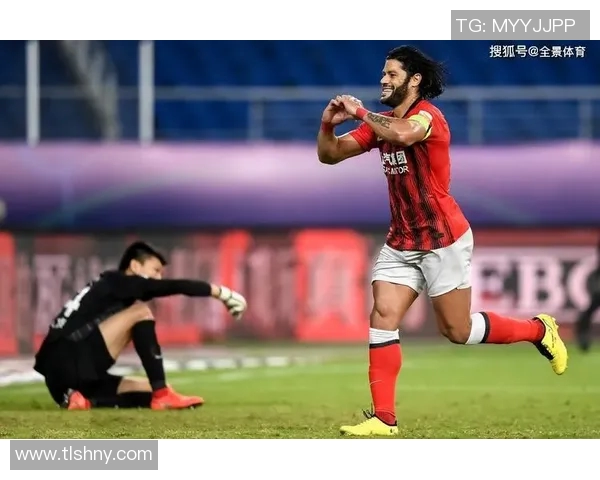 上港与国安激战正酣精彩直播全程回顾与分析 上港与国安激战正酣精彩直播全程回顾与分析