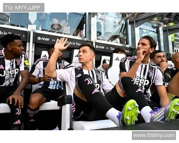 尤文图斯宣布续约队内核心球员，引发球迷热议