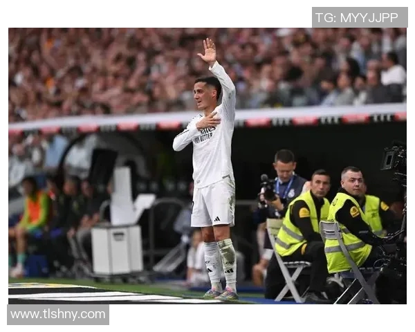 尤文图斯签下AC米兰球星，引发转会市场大洗牌